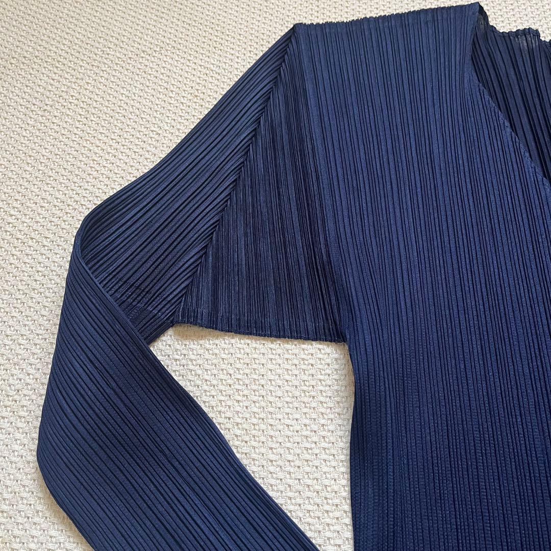 PLEATSPLEASE イッセイミヤケ　カーディガン　ネイビー　3