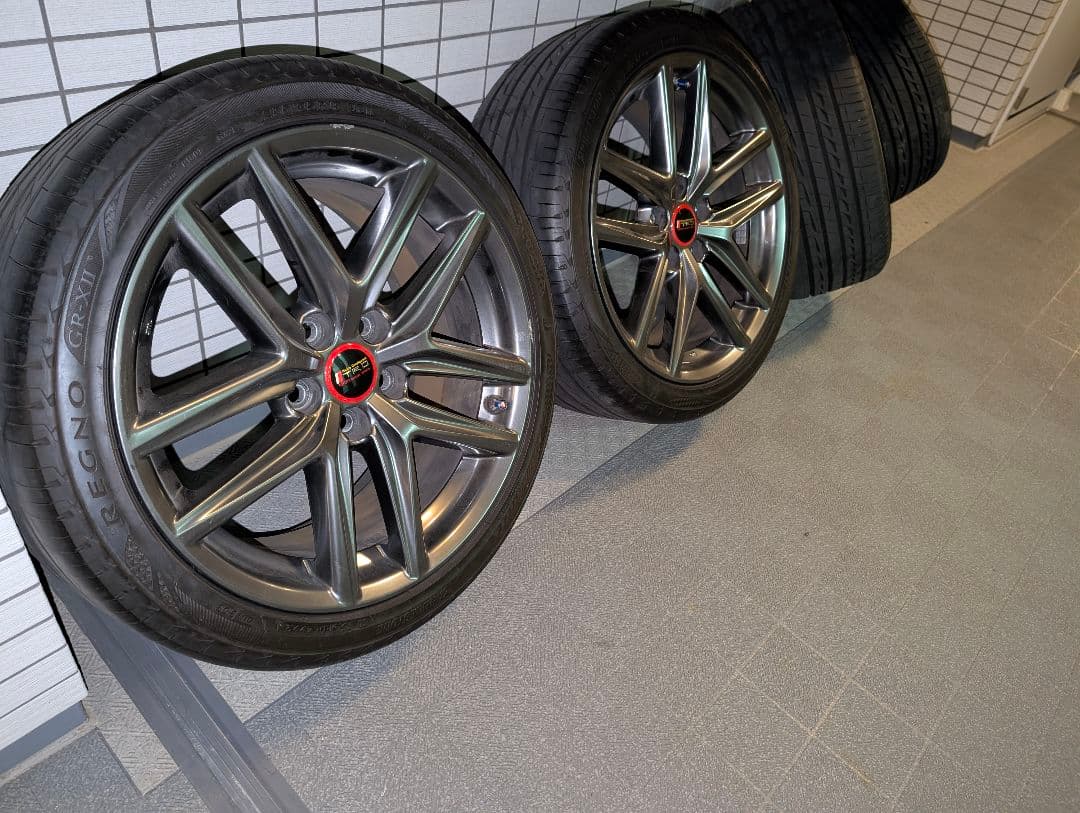 LEXUS IS Fスポーツ　純正18インチホイール　タイヤ付き