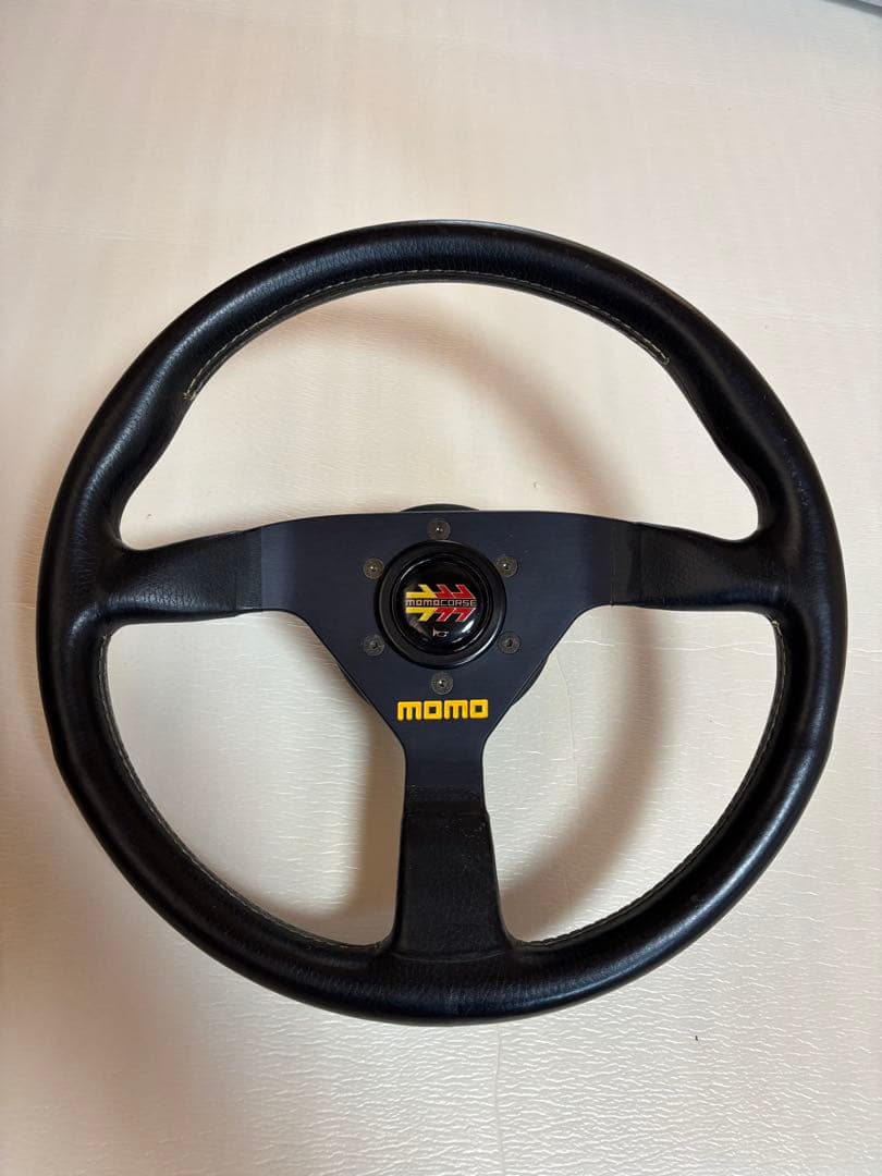 momo corse ステアリング　レザー　Φ34cm