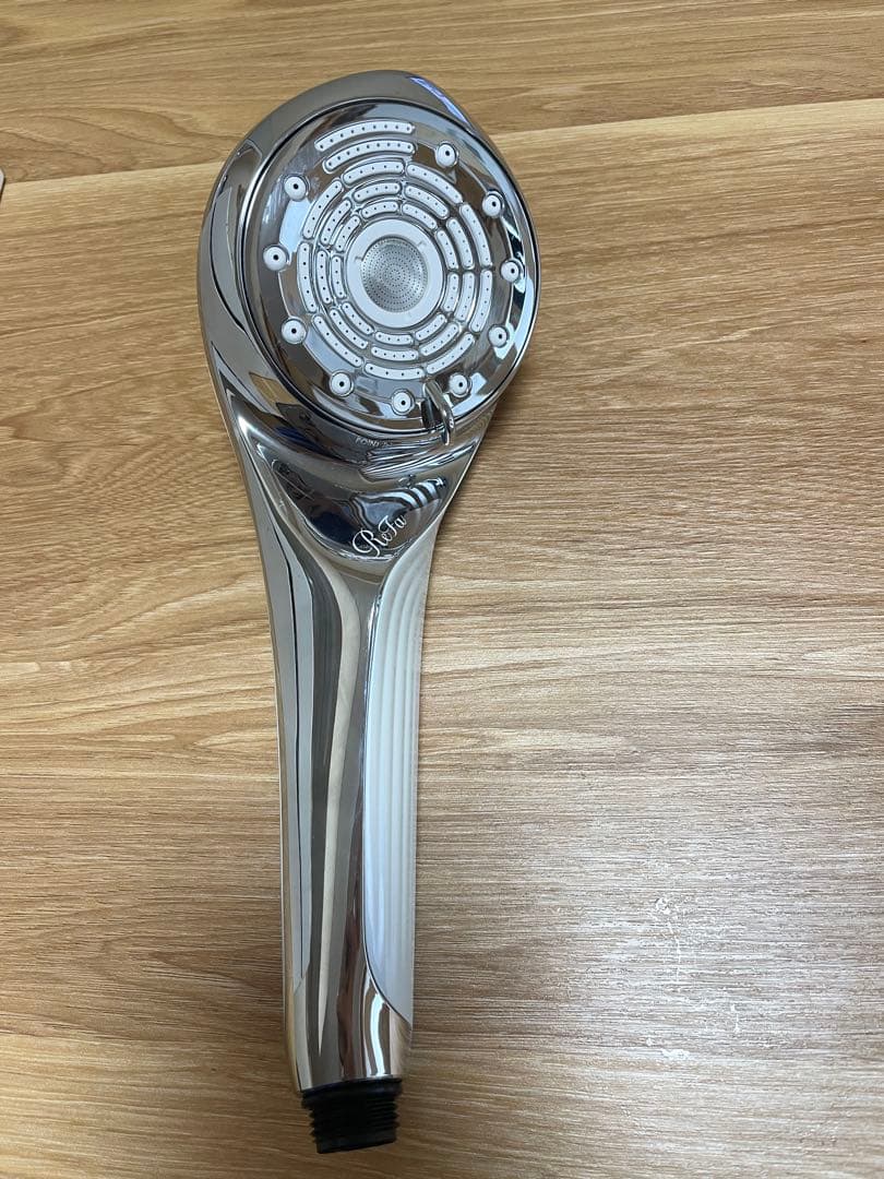 ＊なかむー＊ 【中古】リファファインバブル U シャワーヘッド　ホワイト