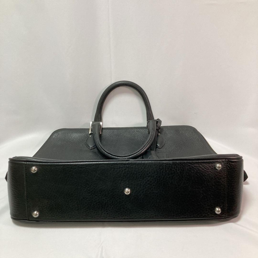 【美品】ペッレモルビダ Maiden Voyage ブガッティ ブリーフケース