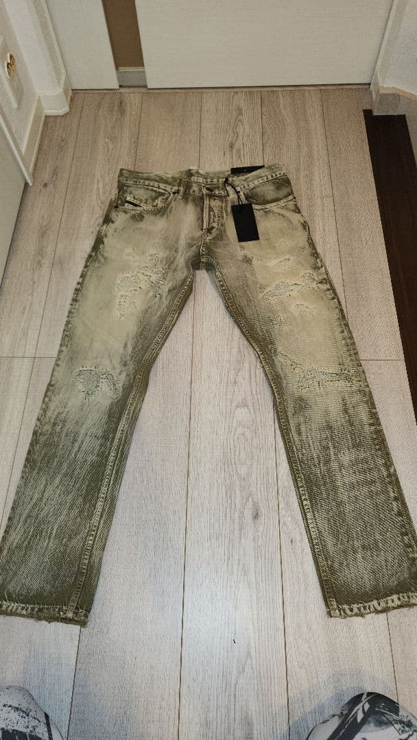 新品diesel black goldジーンズ　デニム28　dbg ディーゼル