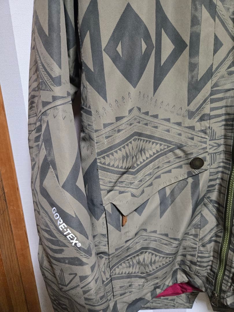 ロキシー　ゴアテックス　ROXY GORE-TEX フード付きジャケット