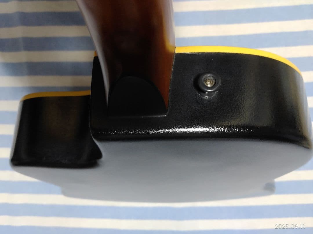 90年代のARIAのABSファイバー・エレ・アコースティックギターAMB-35