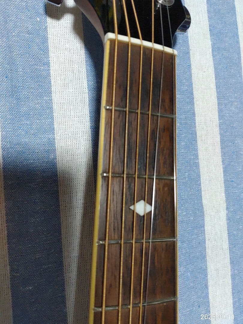 90年代のARIAのABSファイバー・エレ・アコースティックギターAMB-35