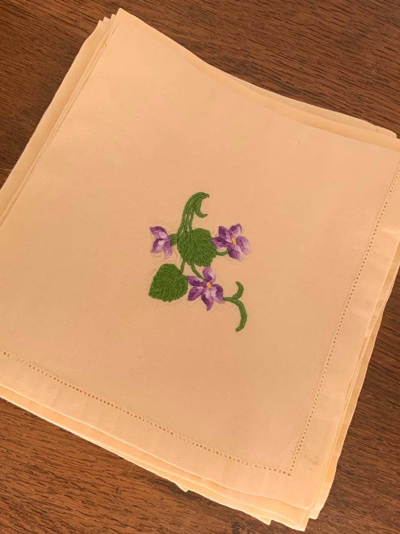 フランス　蚤の市　すみれ　刺繍　クロス　12枚セット
