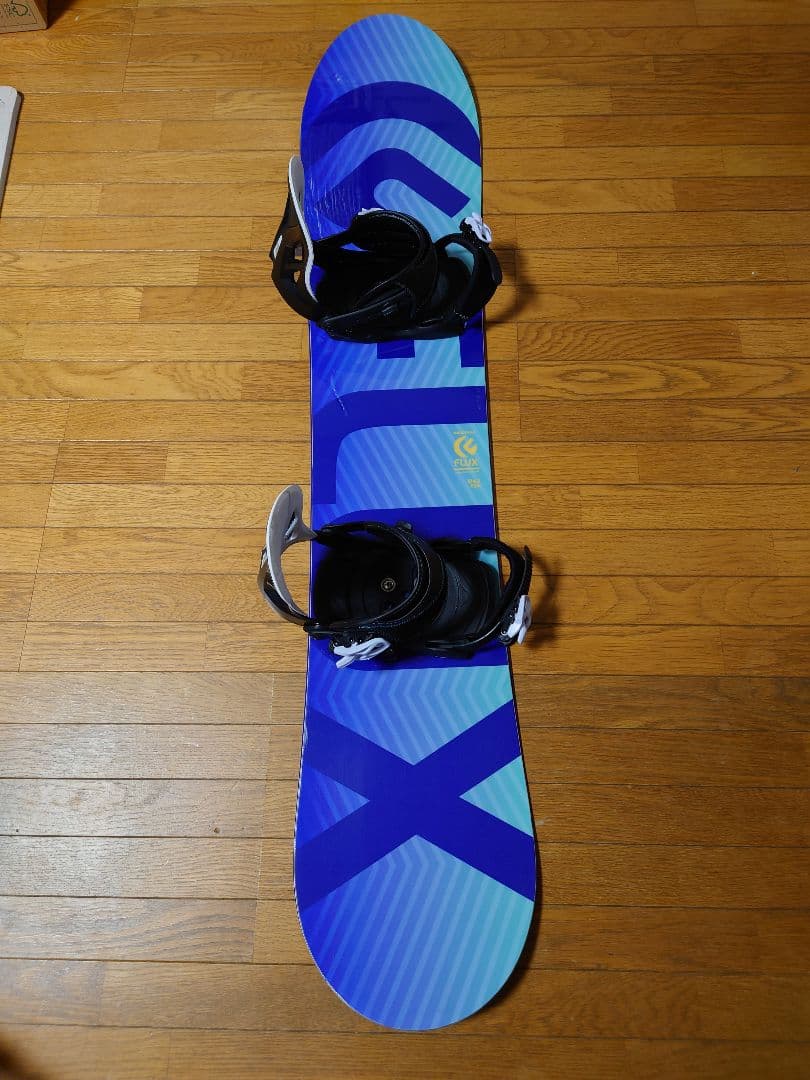 美品　FLUX D1J 136cm スノーボード　キッズ　ジュニア