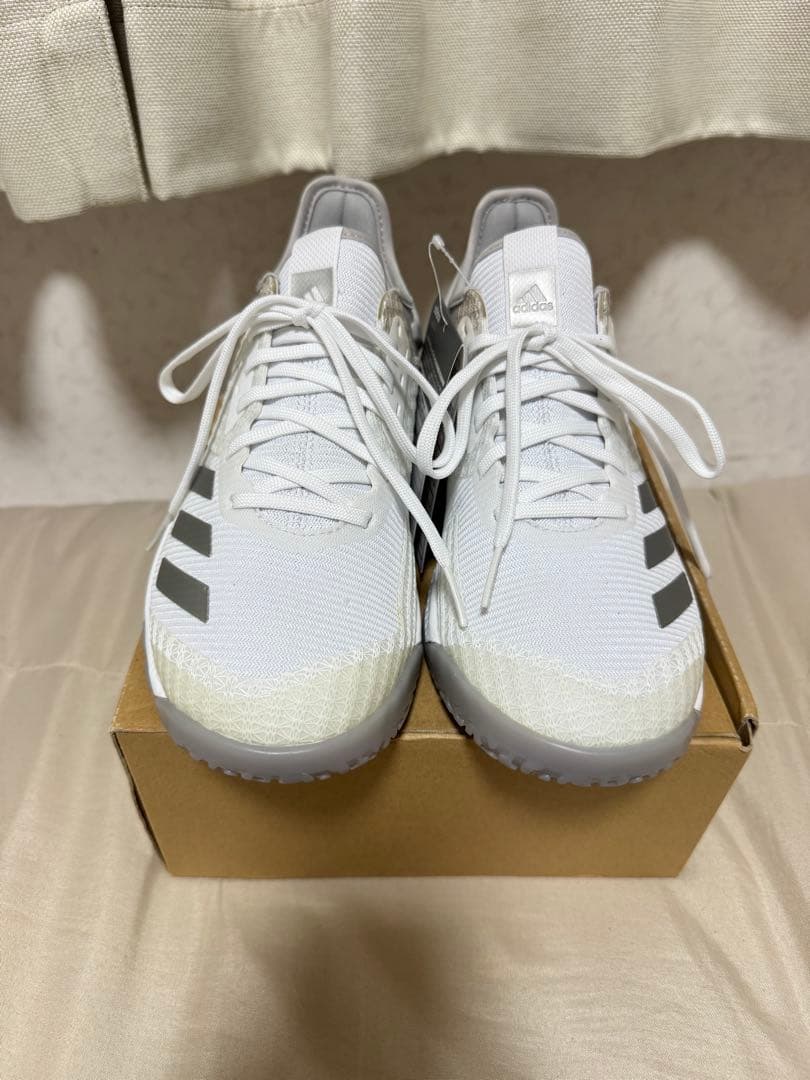【新品未使用・22.5cm】adidas crazyflight X ウィメンズ