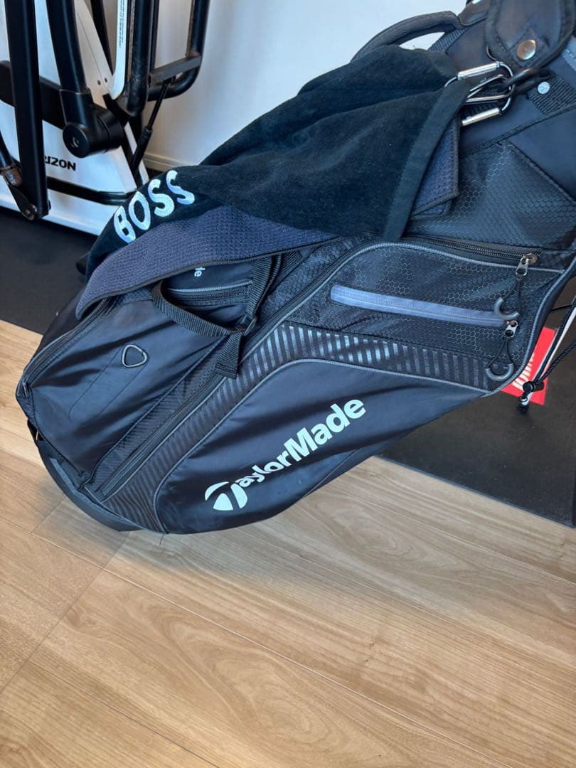 TaylorMade スタンドバッグ ブラック (タオル３枚付き）