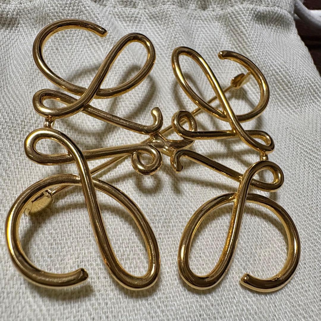 LOEWE ロエベ アナグラム ブローチ ゴールド 正規品