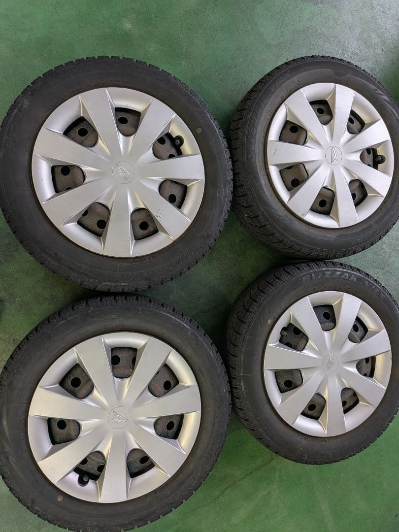 BLIZZAKスタッドレス155/65R14インチ ホイールセット　ダイハツ純正