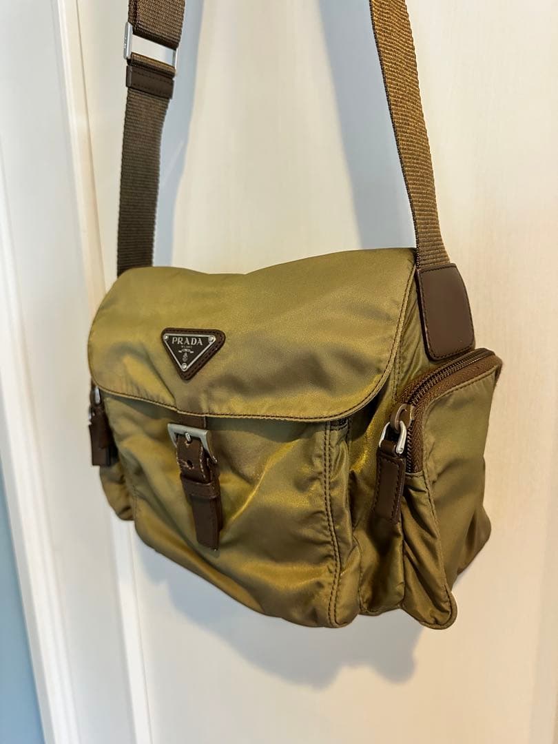 PRADA オリーブグリーン ショルダーバッグ