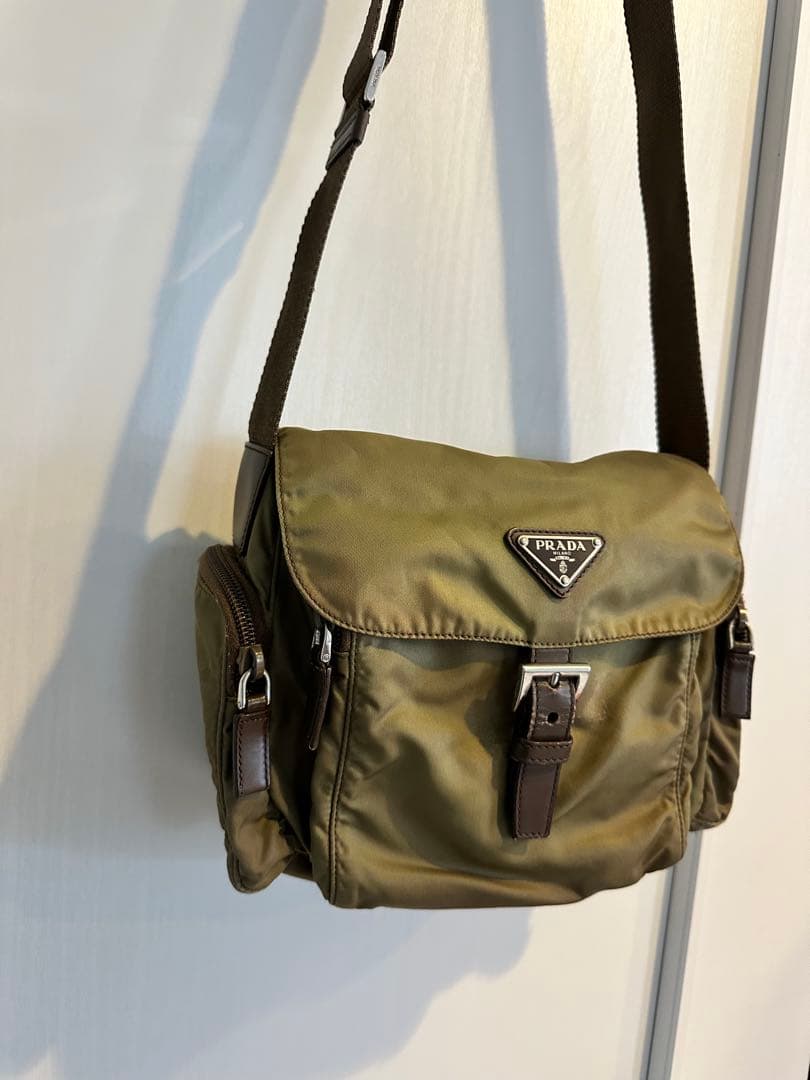PRADA オリーブグリーン ショルダーバッグ