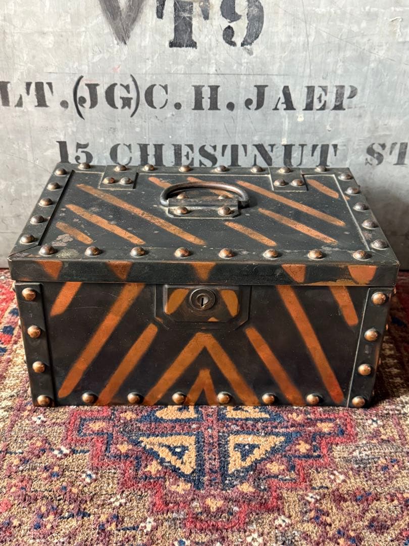 アンティーク雑貨 ERIE ART L CO JAPANNED BOX