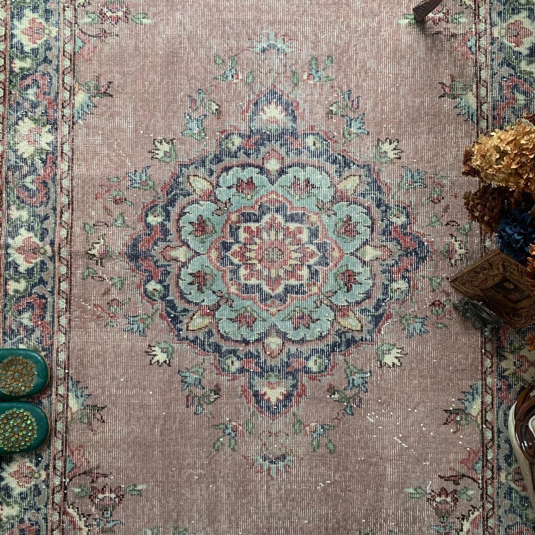 トルコヴィンテージラグ　モーブピンク　214 ×125 フラワー　メダリオン