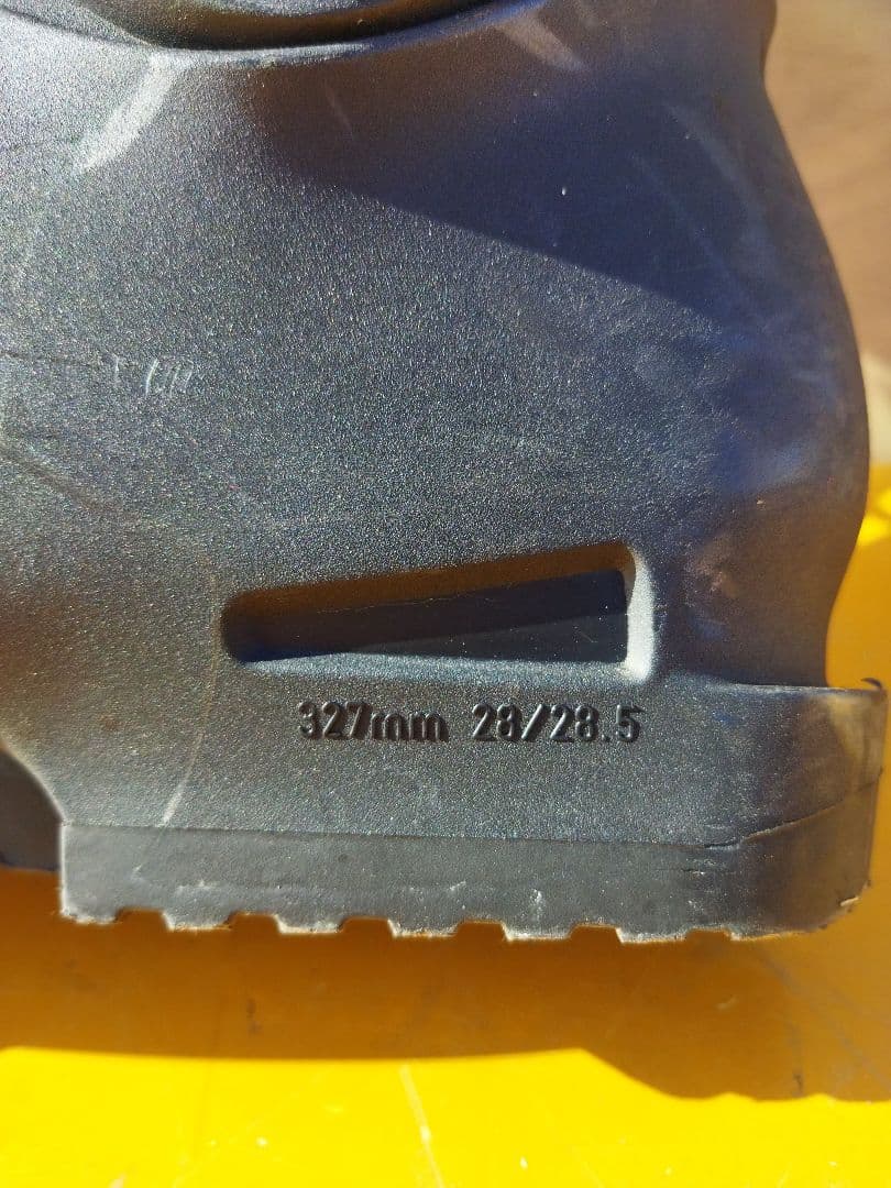 サロモン　スキーブーツ 28cm　男性用 ブラック/イエロー