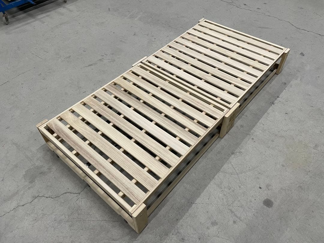 美品　桐の畳めるベッド 桐らくね 桐優 kiyuu 折り畳み式