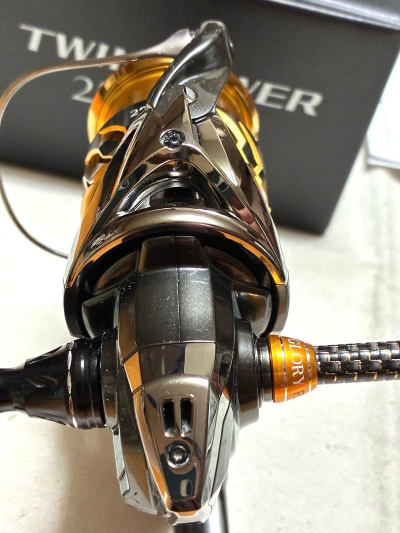 【美品】シマノ リール20ツインパワー2500SHGカスタム【Wハンドル仕様】