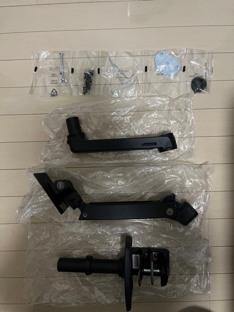 エルゴトロン ergotron LX Desk Monitor Arm