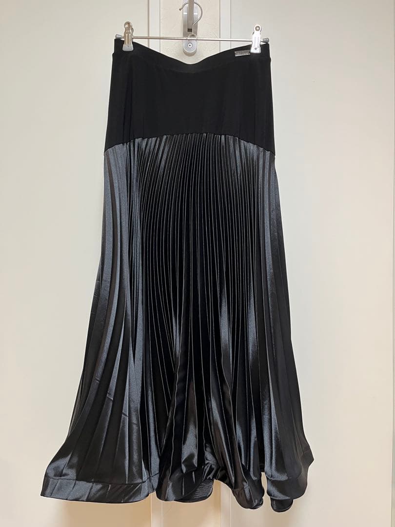 社交ダンス　黒 プリーツスカート