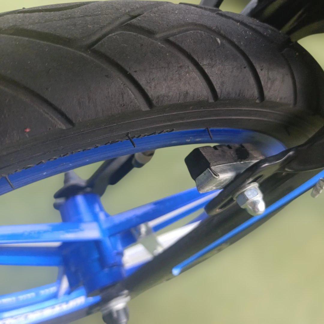 子どもの自転車16インチ青色