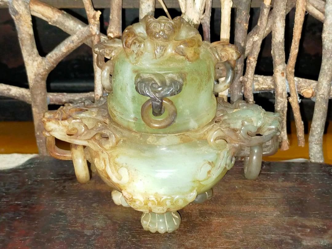 ♥値下げ！♥玉石♥　獅子　香炉　緑石　翡翠　骨董　古玩