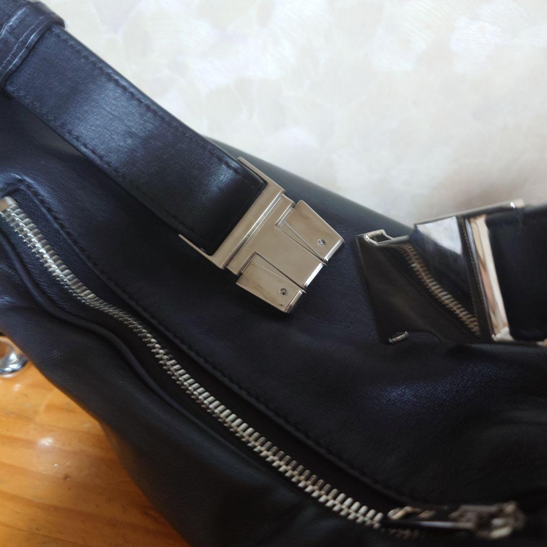 【alexanderwang】レザーボディバッグ