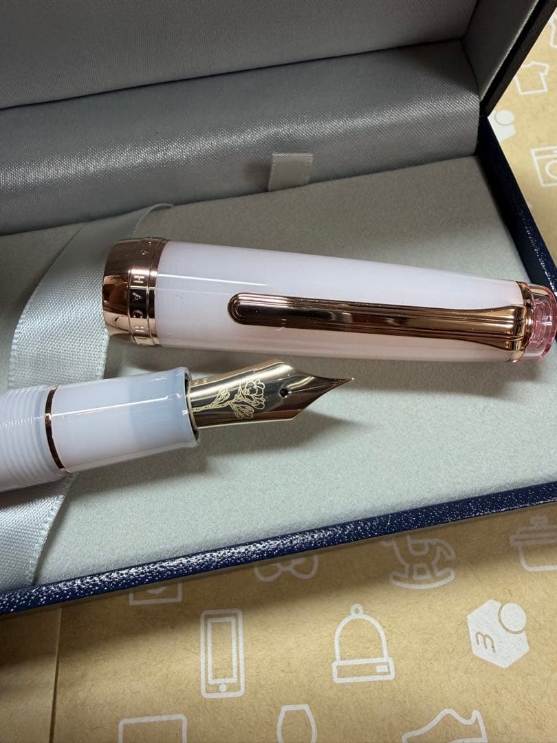 八文字屋 久保桜 ブルームピンク 万年筆 極細字EF