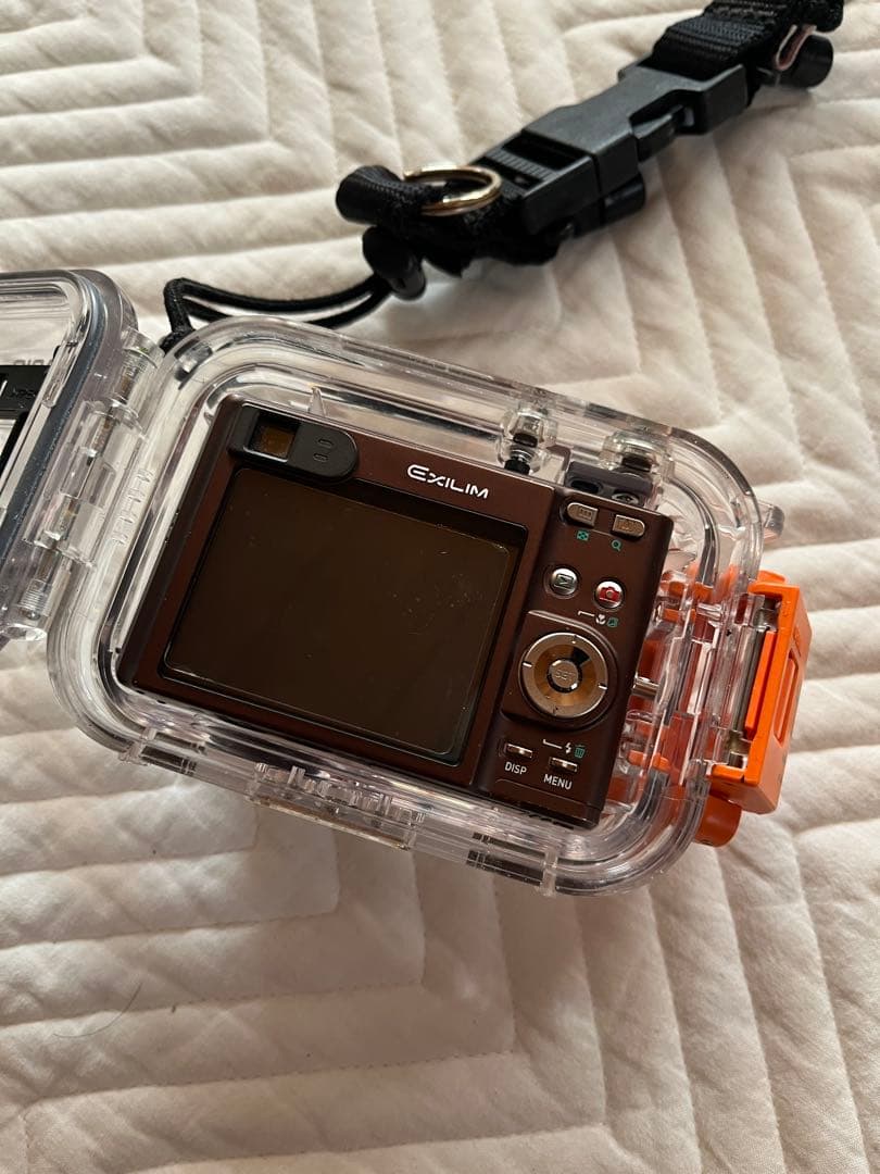 CASIO EXILIM EX-Z55と専用防水ケース
