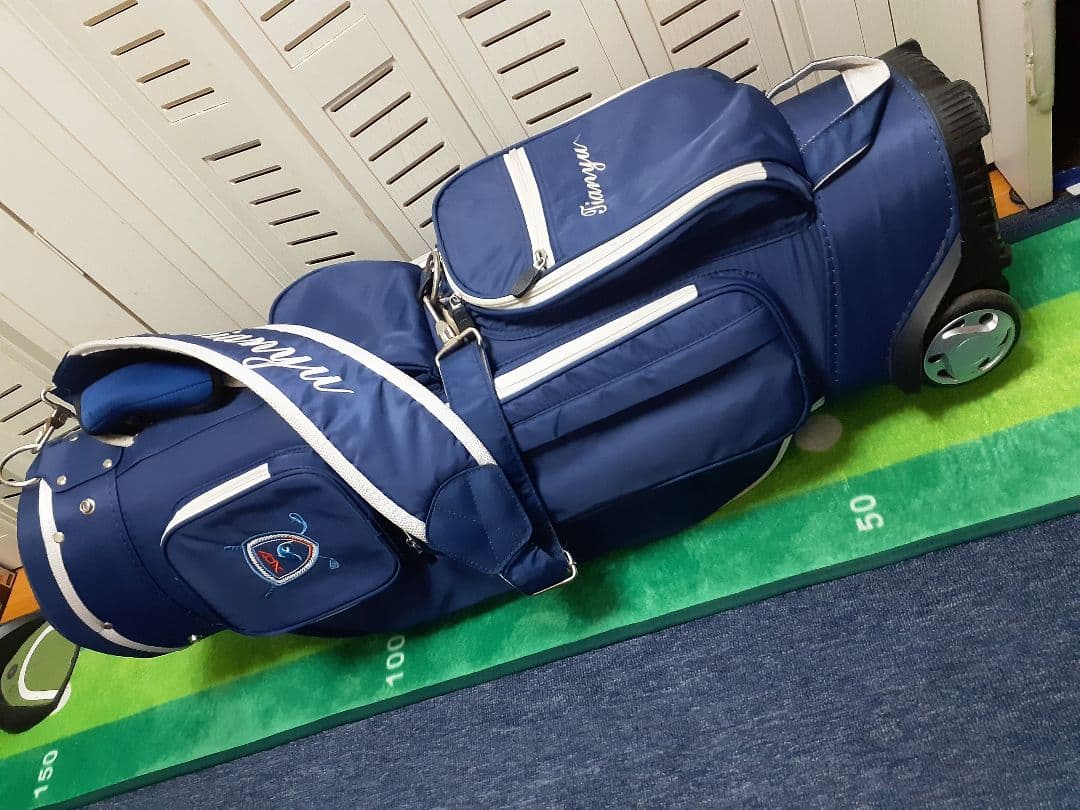 キャディバッグ　(キャスター付) 手渡しOK