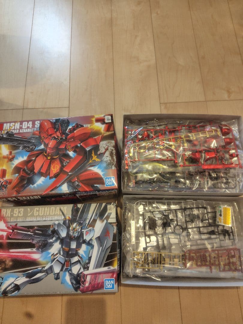 最終価格 サザビーとνガンダム メタリックコーティングVer. 2個セットHG