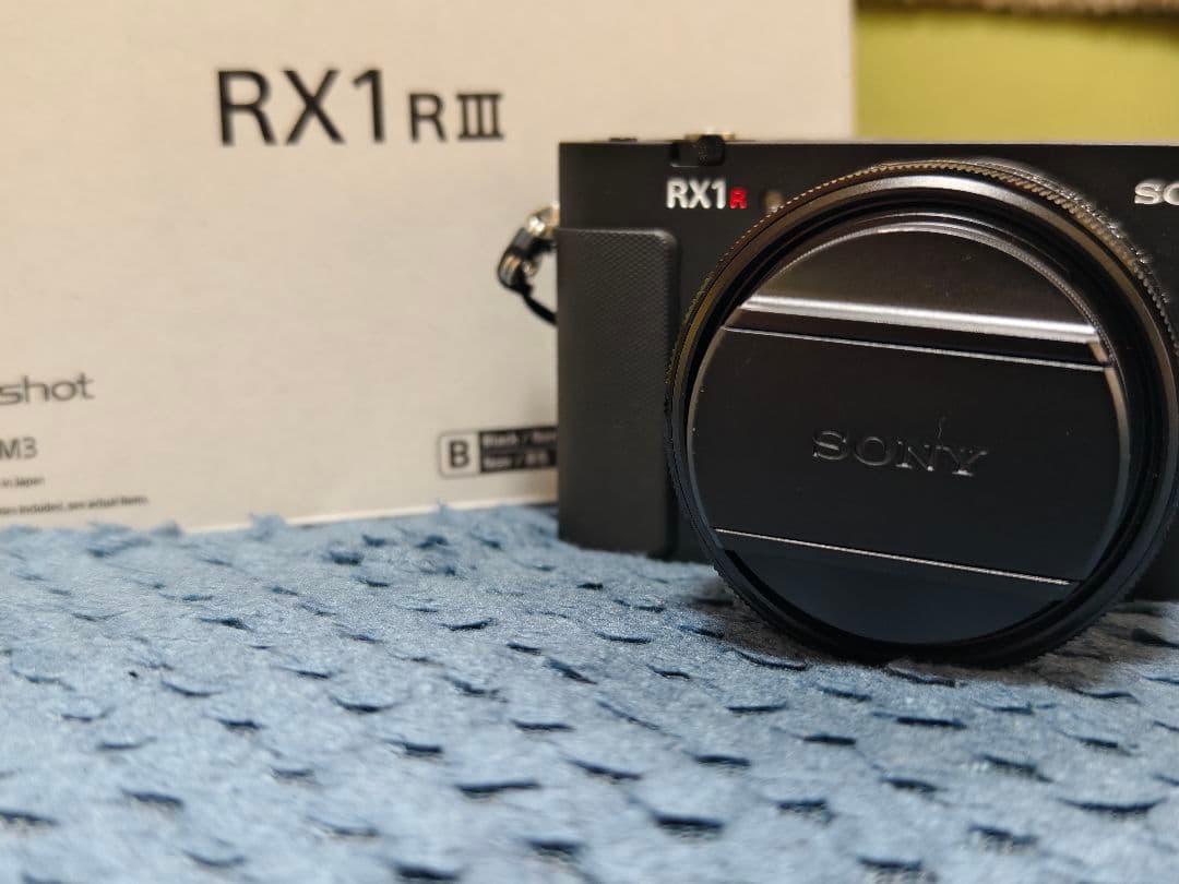 SONY RX1R III DSC-RX1RM3　サムレスト・ケースおまけ