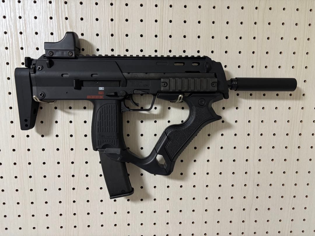 東京マルイ MP7A1 ガスブローバックガン　カスタムパーツ付きセット