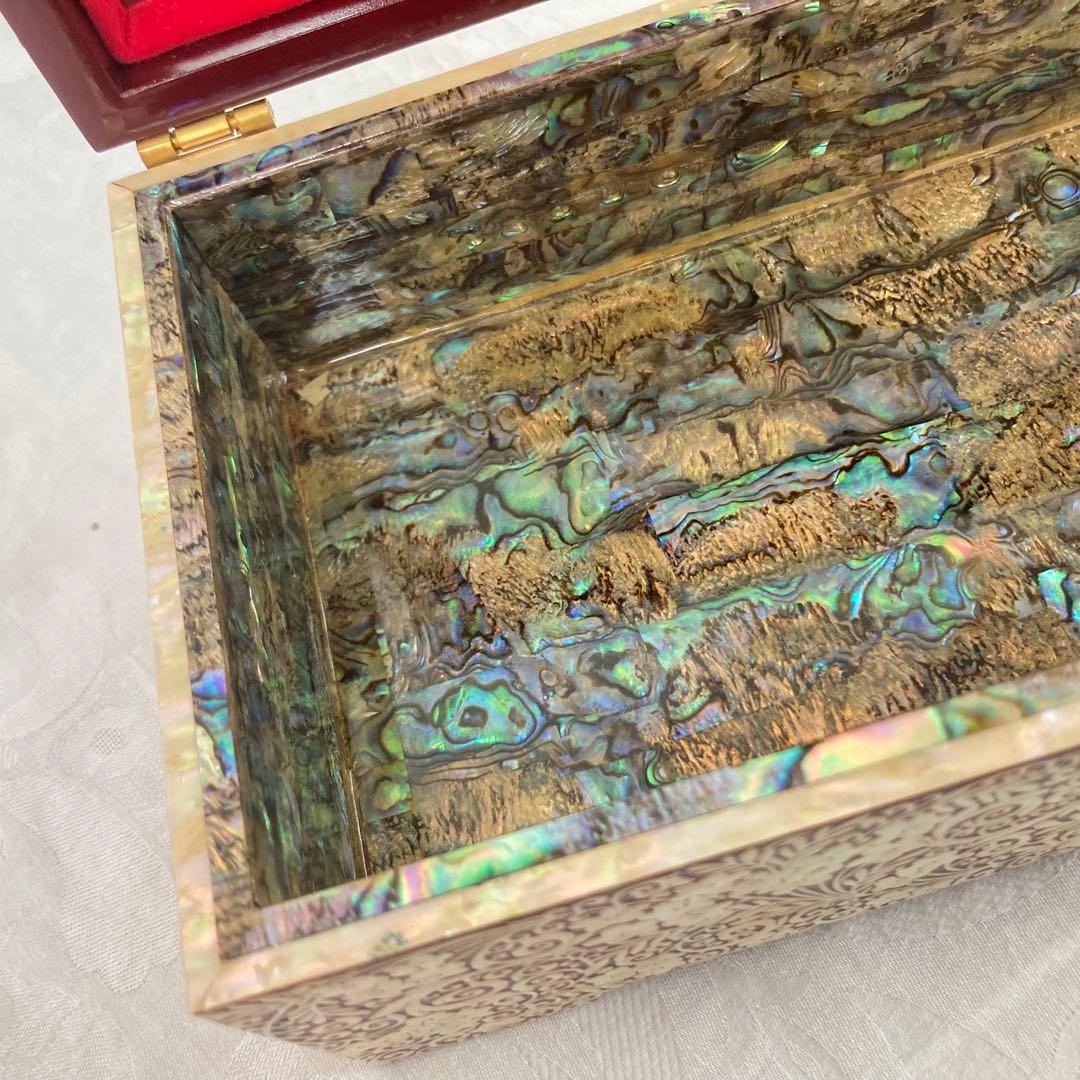 美品　伝統工芸品　螺鈿細工　蝶々　ジュエリーボックス　宝石箱　小物入れ