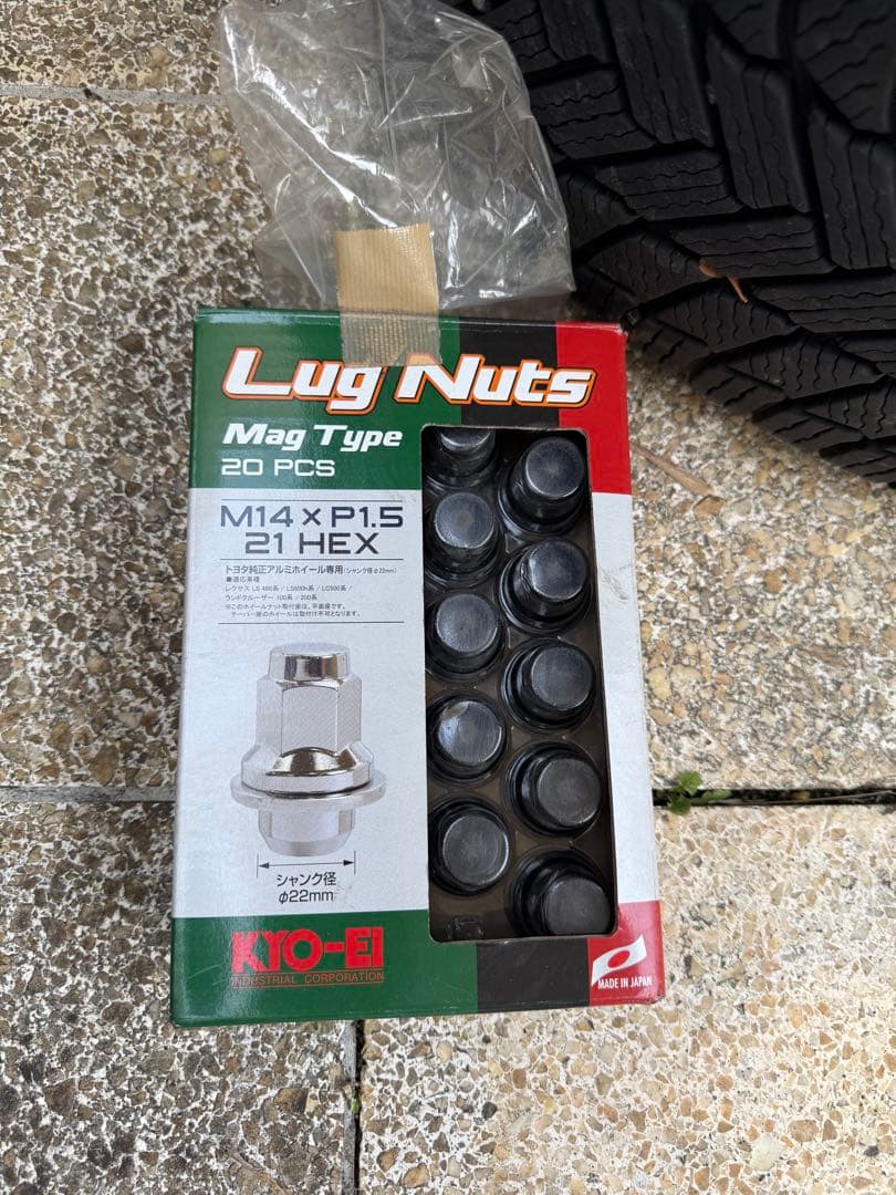 B-mudK 18インチホイール　ランクル200で使用