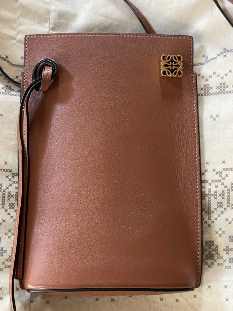 ロエベ LOEWE ダイスポケット　タン