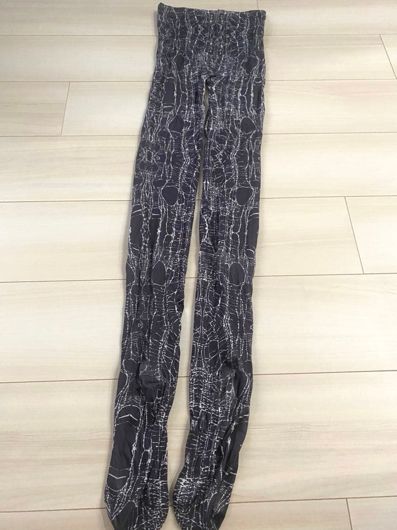 alice auaa ネットプリント タイツ　黒×ホワイトネット　⚠︎難あり