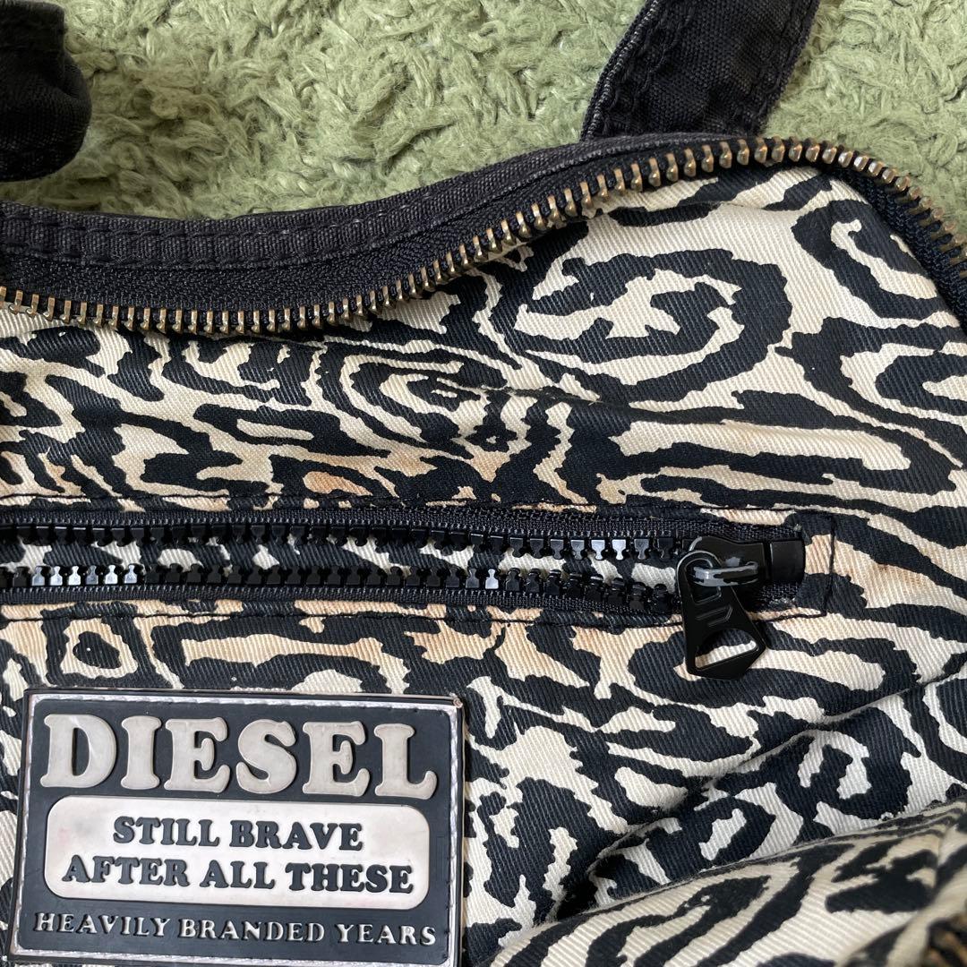DIESEL ディーゼル アーカイブ　メタルロゴ　バッグ