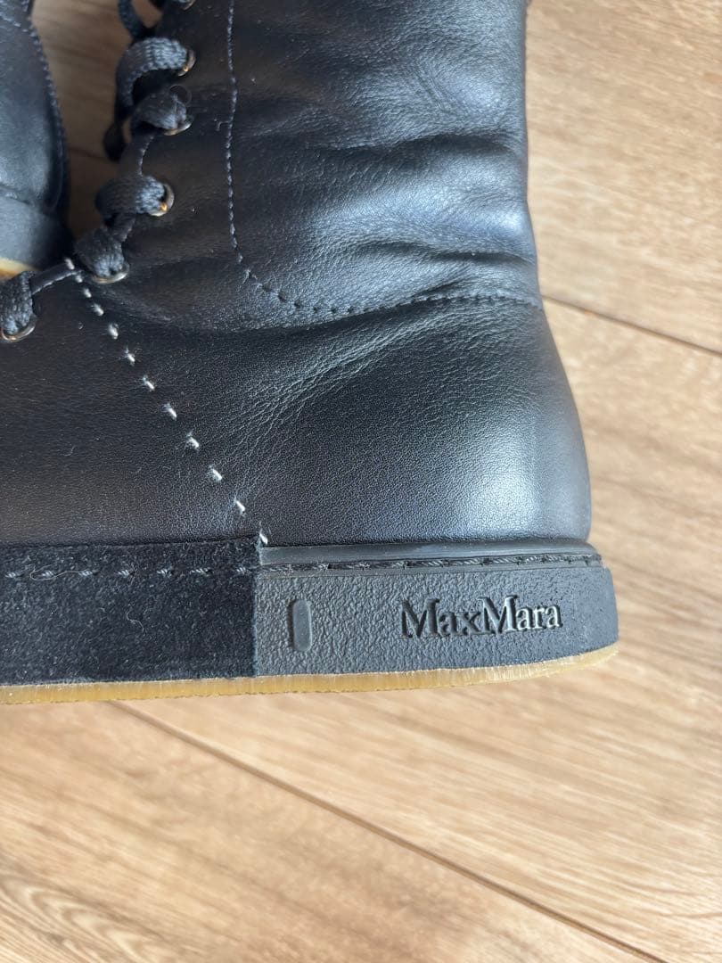 MaxMara ブラック レースアップブーツ