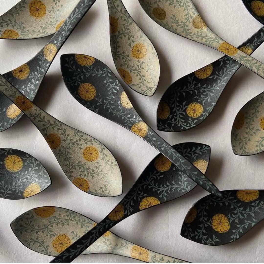 やのさちこ さん　れんげ　蓮華　器　スプーン　漆　木工　花柄