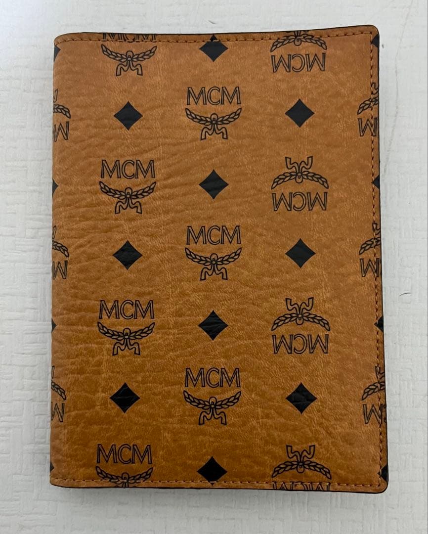 MCM ロゴプリント パスポートケース ブラウン