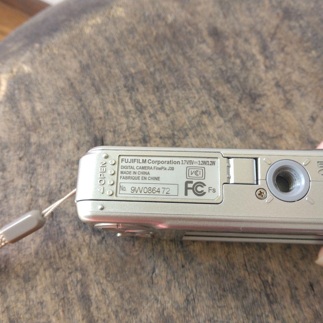 動作確認済み FUJIFILM FINEPIX J30 コンパクトデジタルカメラ