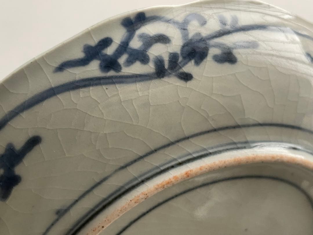 骨董　アンティーク　古伊万里　染付窓絵　花文様　輪花縁　七寸皿　渦福
