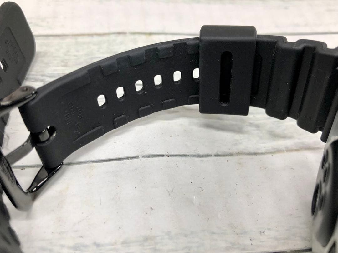 G-SHOCK DW-H5600-1JR G-SQUAD　6869