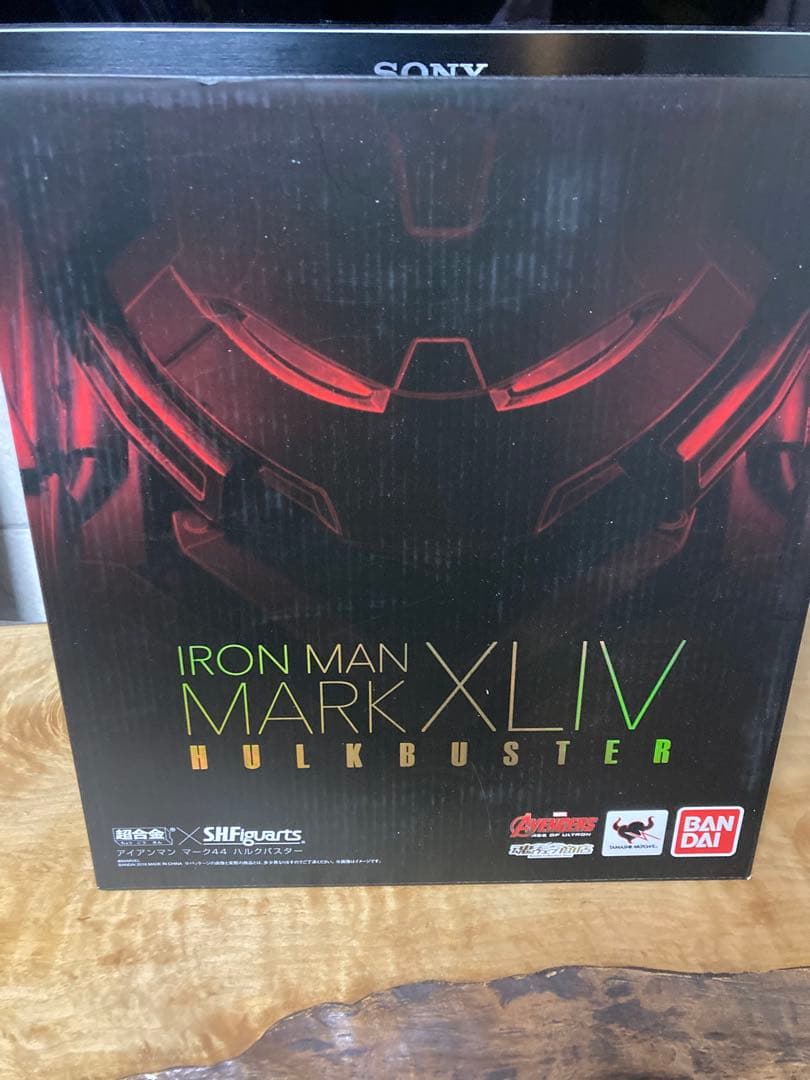 専用商品　S.H フィギュアーツ　アイアンマン　ハルクバスター超合金/バンダイ