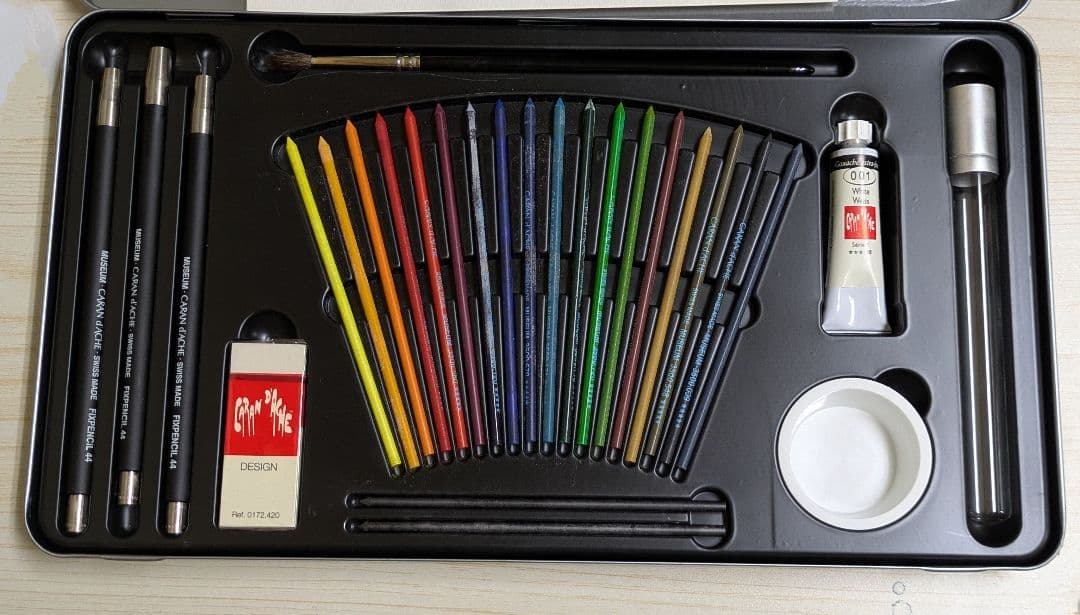 Caran d'Ache Museum 水彩色鉛筆セット 18色
