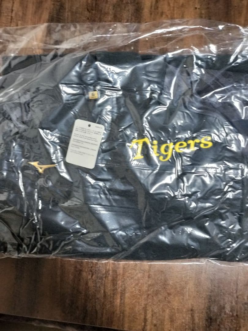 阪神タイガース　公式FC　ダイヤモンドプラス会員限定ミズノプロ　アパレル4セット