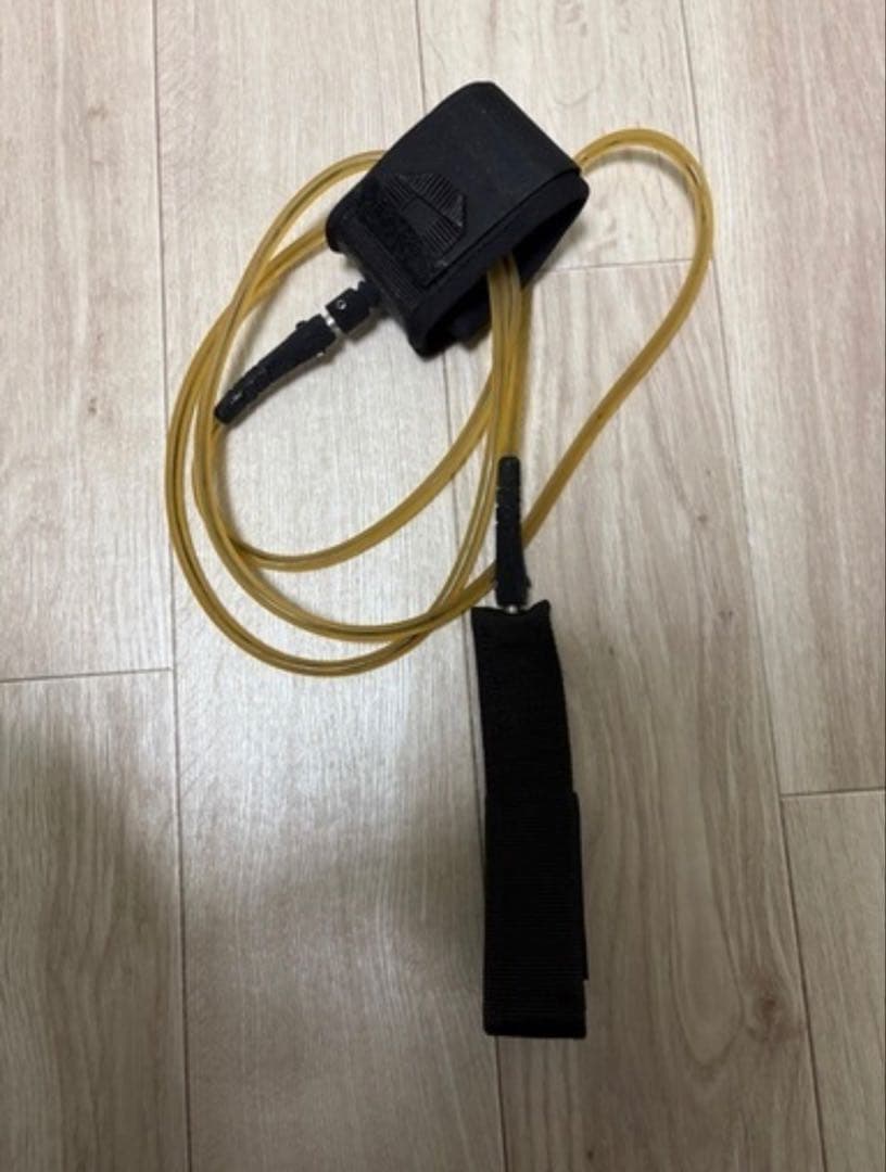 ショートボード 赤・緑・白 3フィン