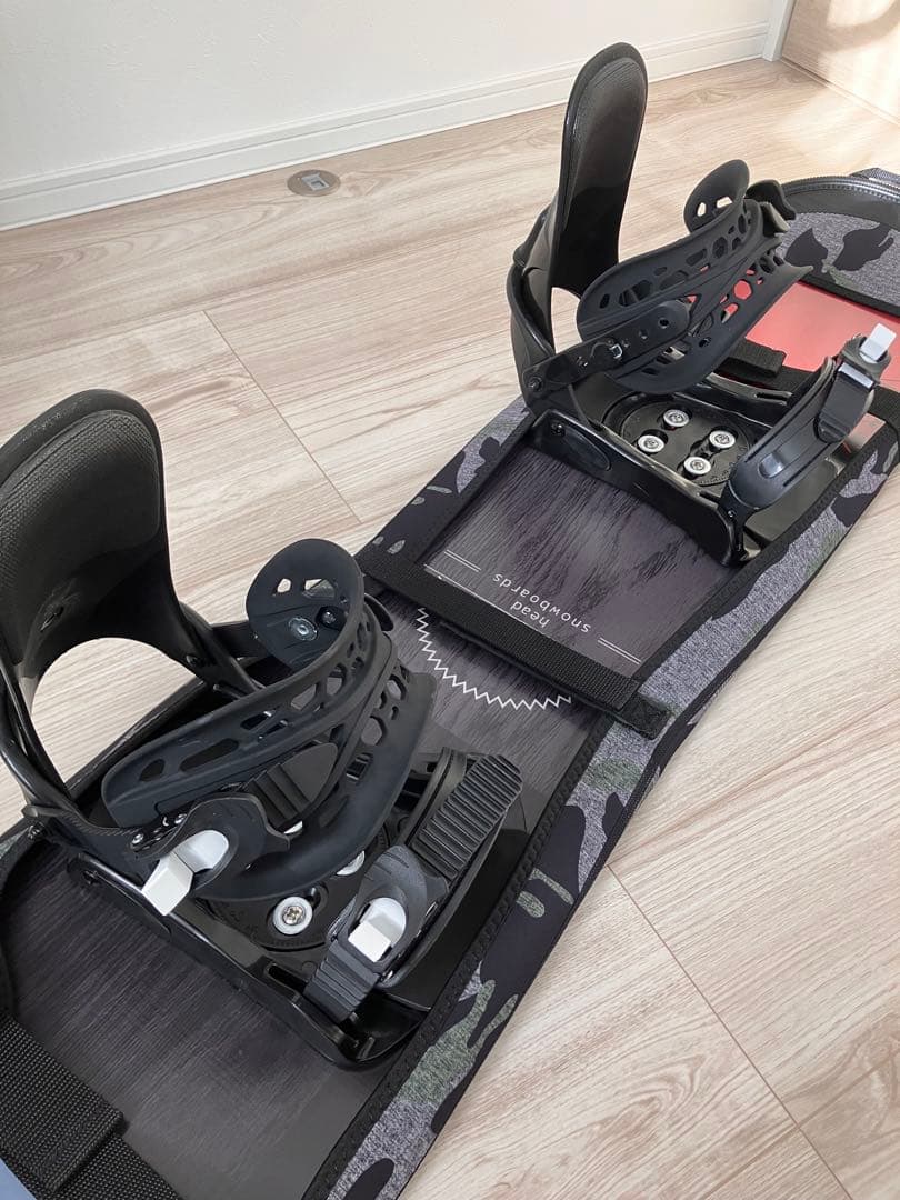 カバー付き　スノーボード　新品ビンディングセット