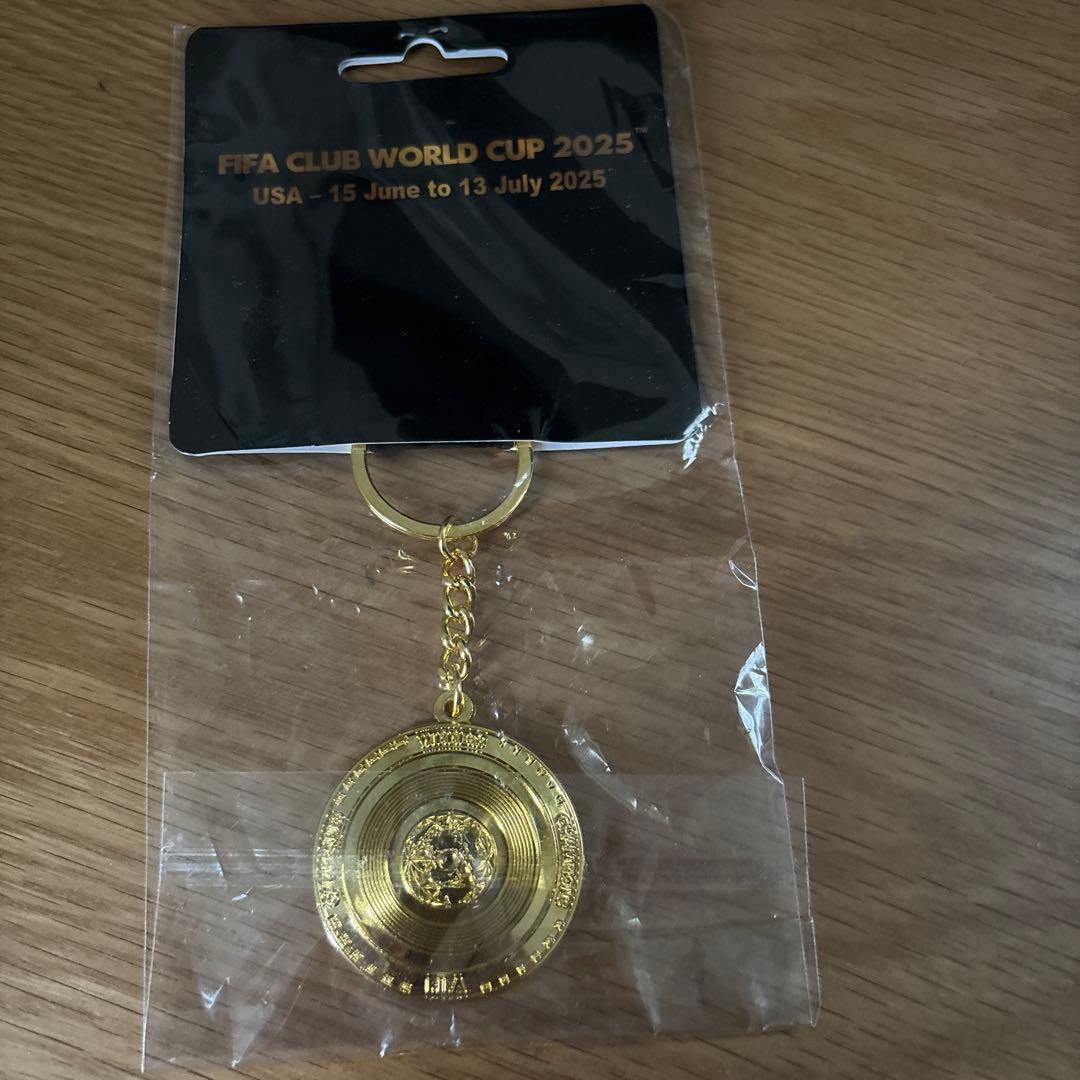 FIFA CLUB WORLD CUP 2025 非売品キーホルダー&ピンバッジ